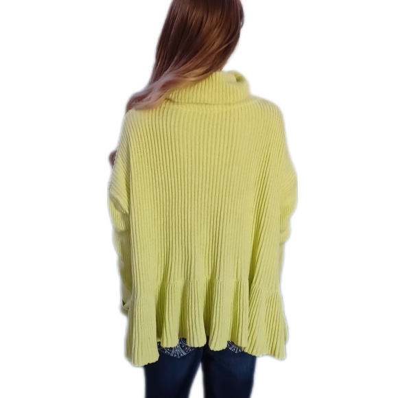 NEW! Free People L green oversized peplum turtleneck sweater - Picture 6 of 11